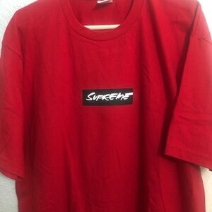 Supreme  Tee